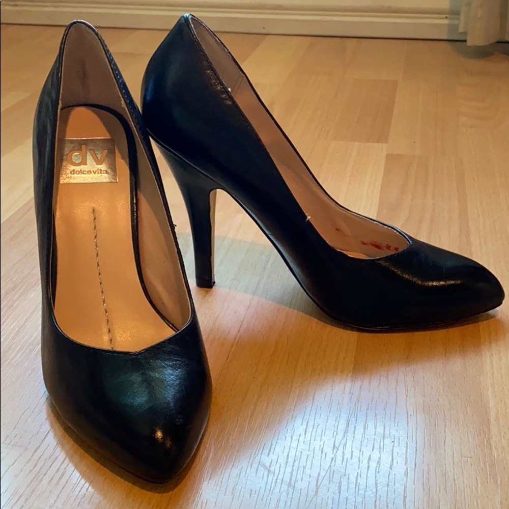Dolce Vita leather heels. In like new condition 🥰
